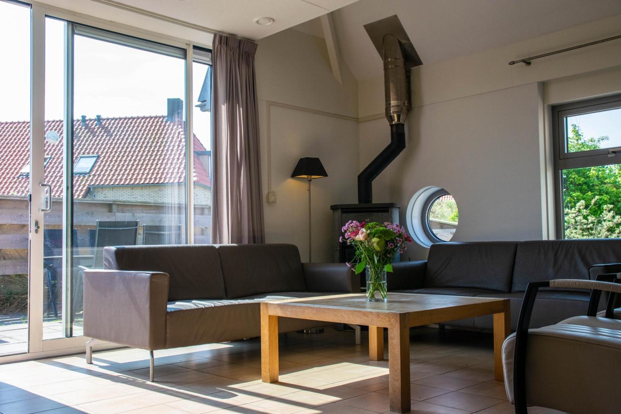 Vakantiepark Klein Vaarwater Buren  Habitación foto